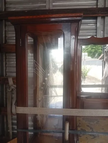 Cristaleira 2 torres embuia, antiga ano 1920