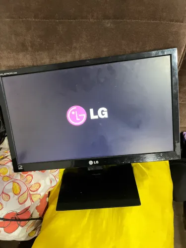 Monitor LG Flatron E1950 19" LED + Fonte e Cabo HDMI - Funcionando Perfeitamente