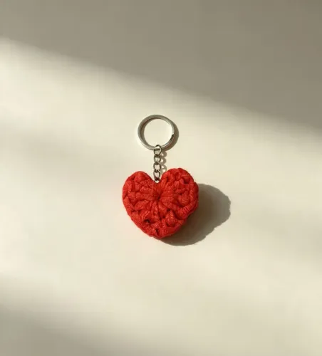 Chaveiro coração de crochê 