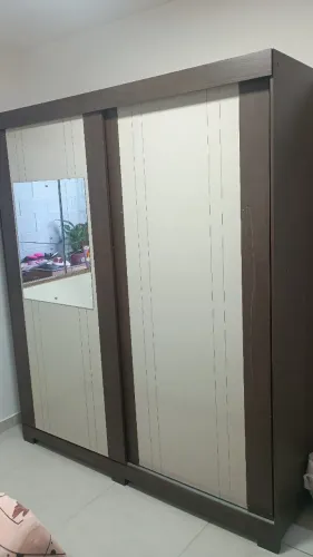 Guarda roupa de solteiro