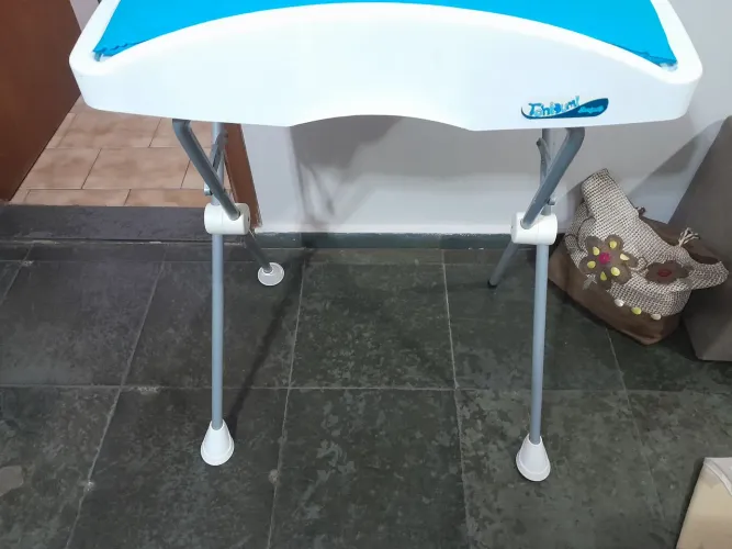Trocado de bebê birigotto