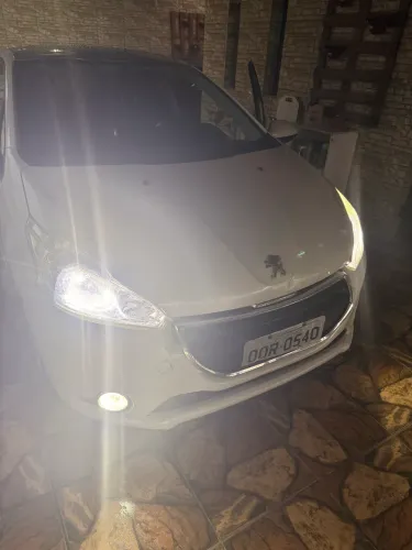 Peugeot 208 Allure 1.5 Flex 8V 5P 2015