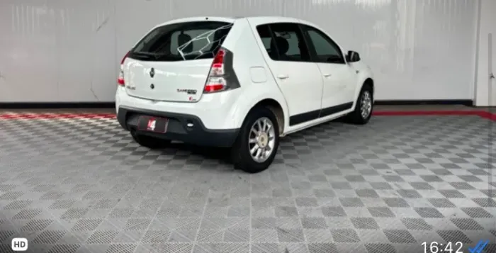 Renault Sandero Privilège Hi-flex 1.6 16V 5P AUT 2014