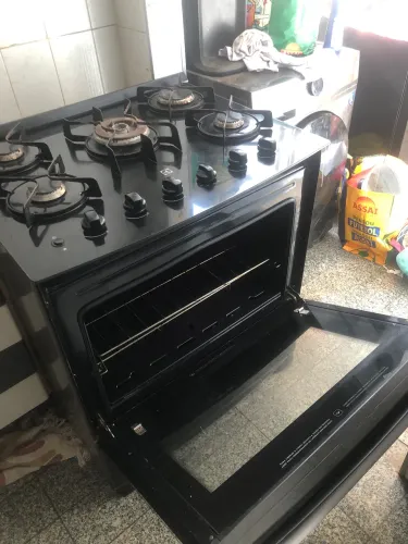 Fogão Electrolux mais Exaustor, tudo por 700 reais