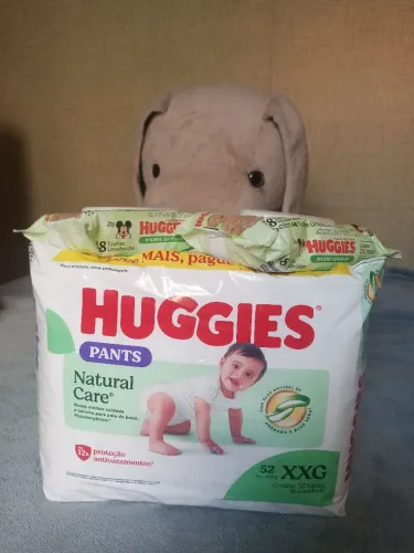 Fralda Huggies Pants Natural Care XXG e toalha umedecida
