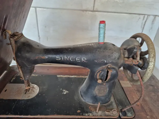 Máquina de costura Singer