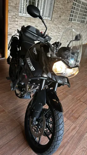 Oportunidade Tiger 800 XR moto muito nova!!