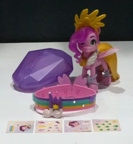 My Little Pony: A New Generation Movie Crystal Adventure Pipp Petals