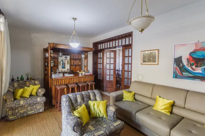 Casa à Venda - Santa Efigênia, 6 Quartos, 640 m2
