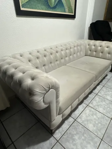 Sofá capitonê 