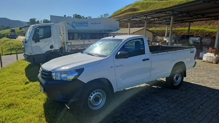 Toyota Hilux CS 4X4 2.8 TDI Diesel Mec. 2024
