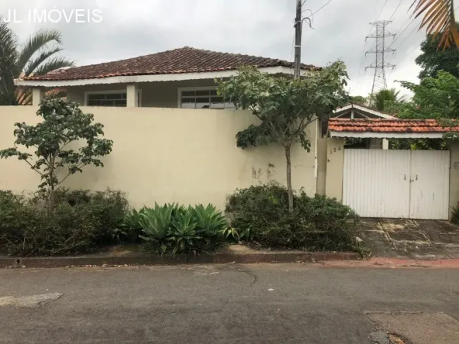 Chácara em Condomínio de Luxo em Campo Limpo Paulista-SP, 3 Quartos, 2 Salas, 2 Banheiros,