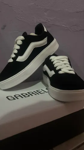 Tênis Casual Gabriela Preto e Branco (Estilo Vans Knu Skool) - Novo, Nunca Usado!