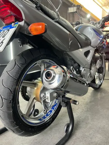 CBX Twister 250 super conservada.