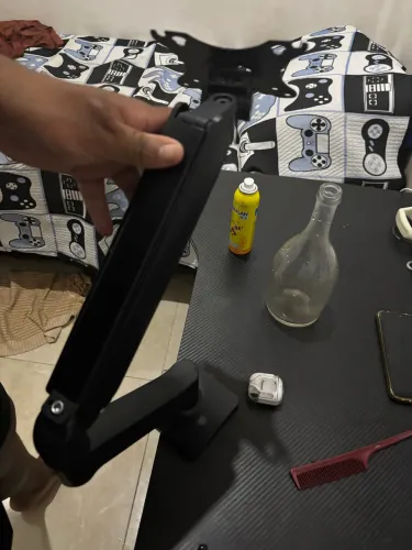 Braço articulado para monitor 