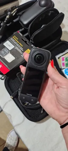 Câmera INSTA 360 X4