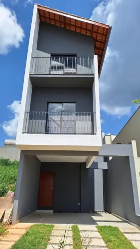 Casa em Condomínio à Venda em Cotia, 3 Dorms, 1 Suíte, 115m²