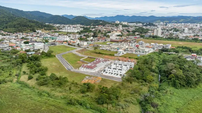 Terreno em Condomínio Fechado em Camboriú Lotes de 450 m² a 1.180 m² EM 36 X