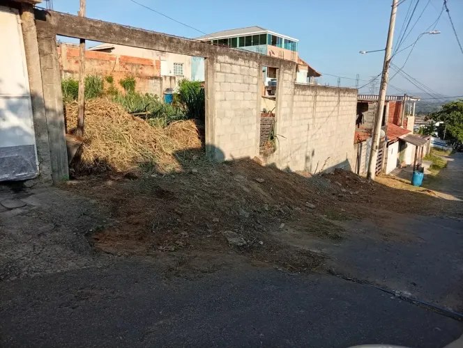 Imóvel para venda tem 120 metros quadrados em Valverde - Nova Iguaçu - RJ
