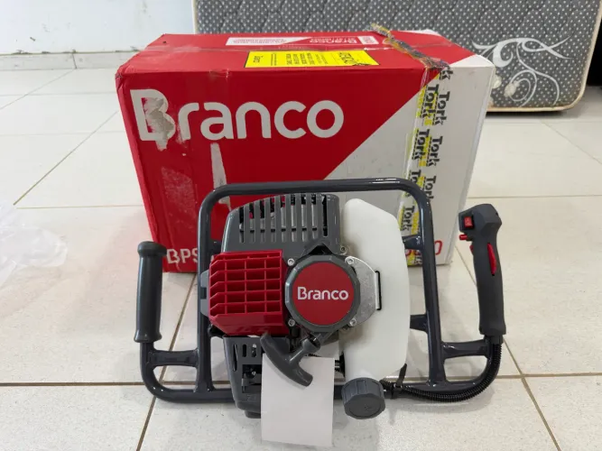 Perfurador De Solo Gasolina Branco Bps52 Com Broca De 200mm (20cm)