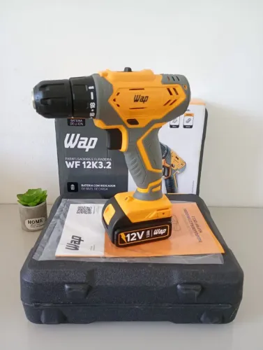 Kit Parafusadeira Furadeira WAP 12V com Maleta e Acessórios