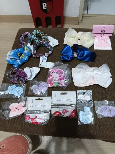 Vendo um lote de acessórios de bebê