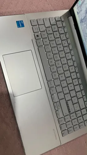 Notebook Asus vivobook I3