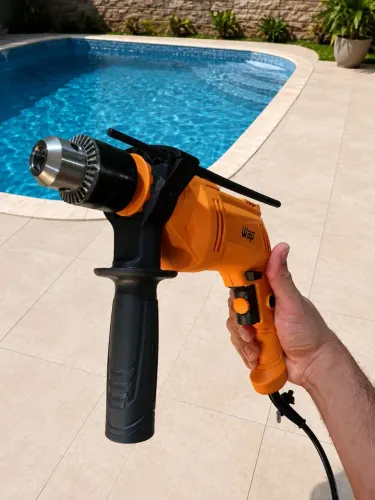 Furadeira de impacto e Parafusadeira NOVA 700W Wap 