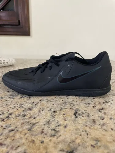 Tênis de futsal Nike Phantom GX Tamanho 43