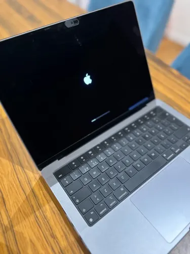 Macbook Pro M3 16Gb