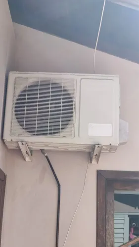Ar-condicionado Split Komeco 18.000 BTUs, 220V