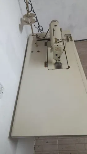 Vendo máquina reta