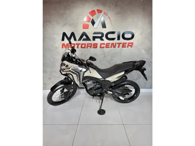 Honda Xre 300 sahara adventure 2025