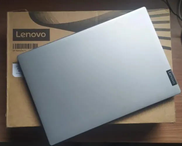 NOTEBOOK LENOVO IDEAPAD S145 RYZEN 5 12GB RAM 256SSD SEM DETALHES + CAIXA
