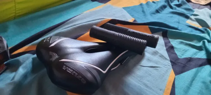 Super bons, banco original, punho tanbém, perfeito para quem quer estilo personalidade!