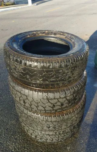Pneu cargueiro aro 17 