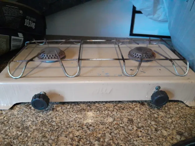 Fogão com duas bocas