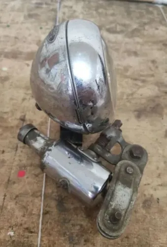 Farol e dínamo Bosh antigo 
