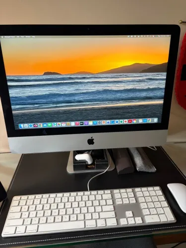 iMac Apple 21,5" 2017 | SSD 256GB | Excelente Estado | Teclado e Mouse Originais