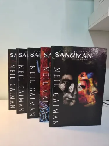 Coleção Completa Edição Definitiva Sandman Vol. 1 Ao 5 Capa Dura De Neil Gaiman (Usado)