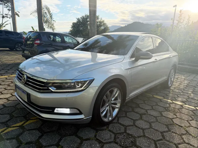 Volkswagen Passat Highline 2.0 TSI 220cv Tip. 2018