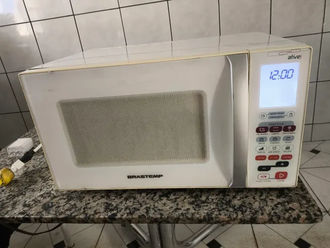 Microondas Brastemp com grill