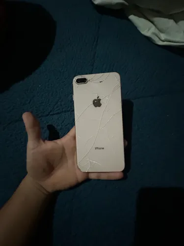 Vendo Iphone 8 plus (Para conserto ou retirada de peças)