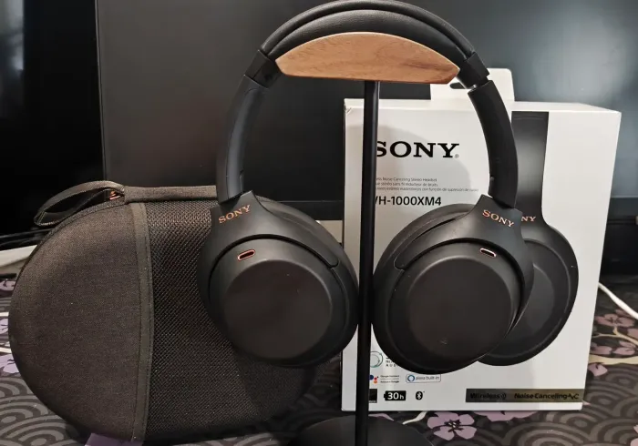 Sony WH-1000XM4 com earpads de couro de ovelha