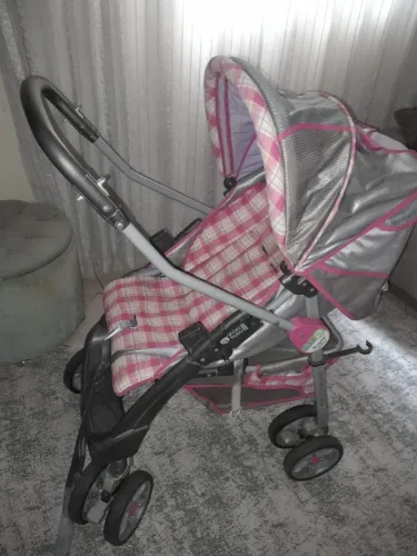 CARRINHO DE BEBÊ + CADEIRINHA