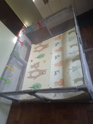 Cercado Infantil Quadrado para Bebê - Ótimo Estado + Puxadores de Brinde