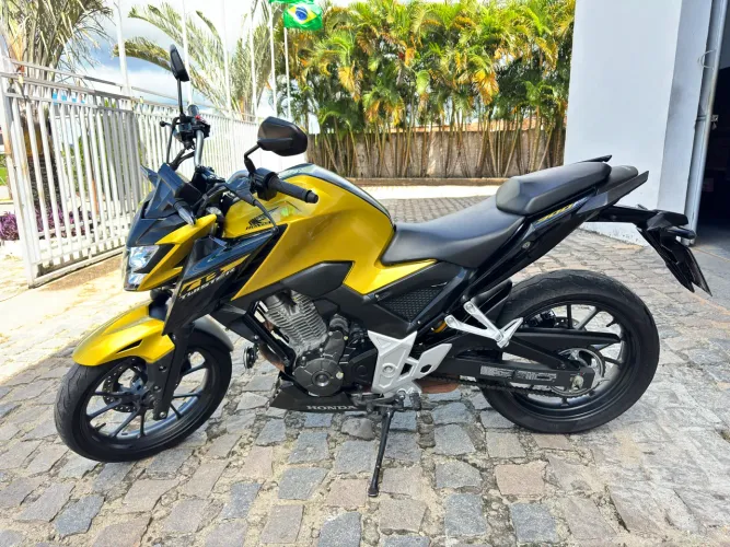 HONDA CB TWISTER 300cc 2023