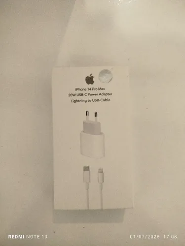 Carregador iPhone (novo 40, mais usado 25)