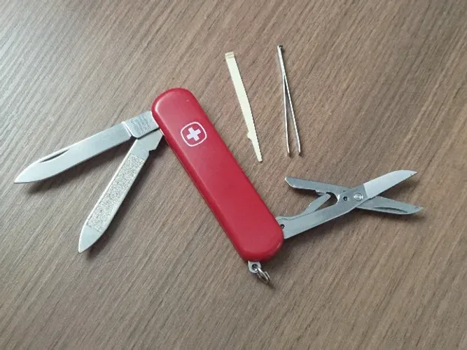 Wg3108 - Canivete Suiço Wenger Original -Esquire - Red