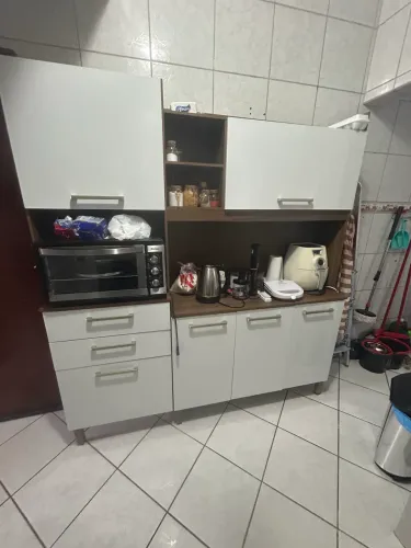 Armário de cozinha seminovo